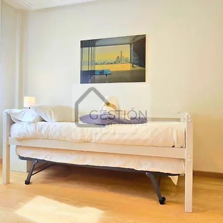 La Gran Manzana De *